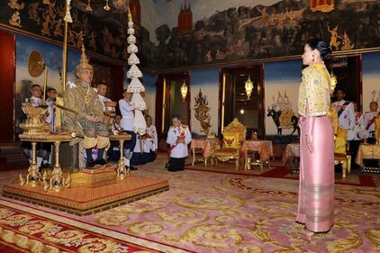 La Thailandian celebra l'incoronazione del re 3