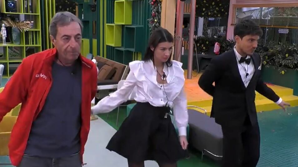 "Perché la conoscono?". La Mercoledì dance al Gf vip, scoppia la polemica