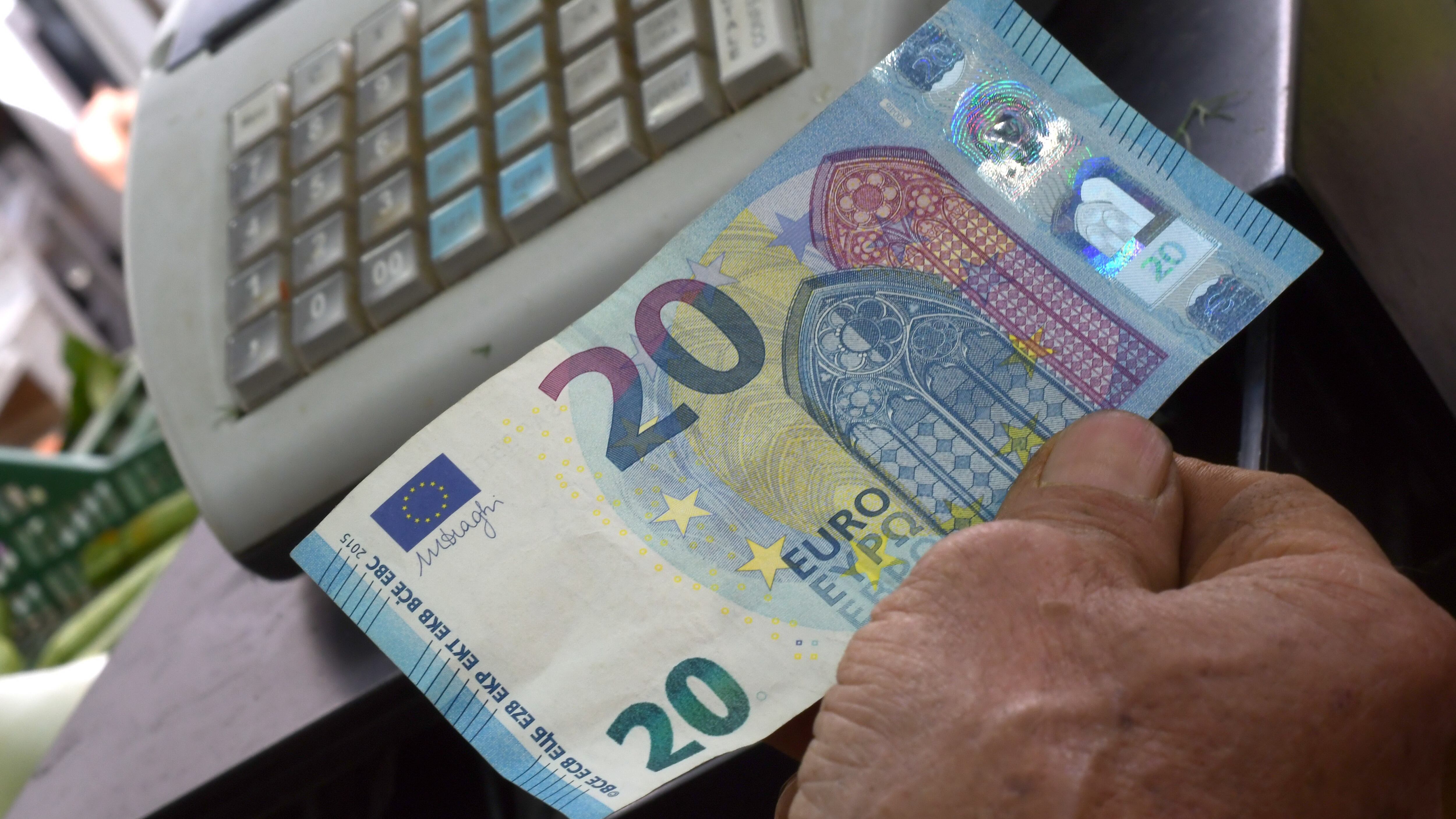 Adesso scordatevi i contanti. Bar e ristoranti: cosa cambia