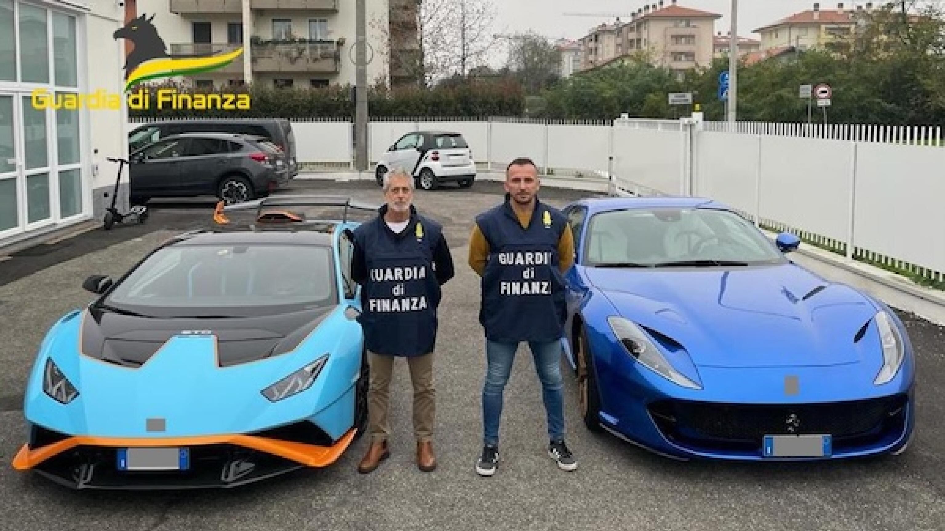 Maxi truffa sul bonus facciate: e scatta il sequestro di Ferrari, Lamborghini tra Milano e Varese