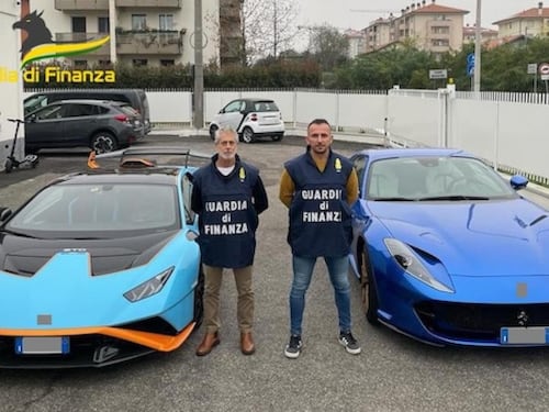Maxi truffa sul bonus facciate: e scatta il sequestro di Ferrari, Lamborghini tra Milano e Varese