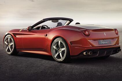 La nuova ruggente Ferrari California T 7