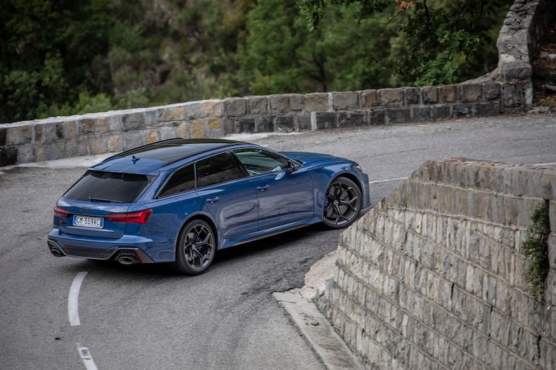 Audi RS6 Performance 2023: guarda la gallery del primo contatto 1