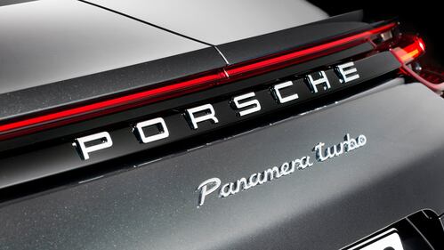 Le immagini della nuova Porsche Panamera 3