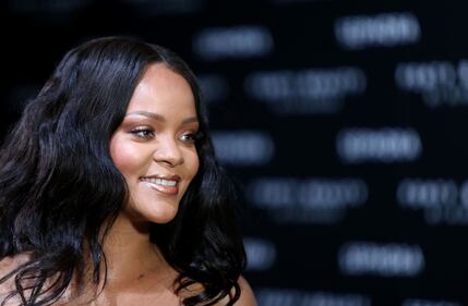 Rihanna hot, il corpetto è esplosivo 18