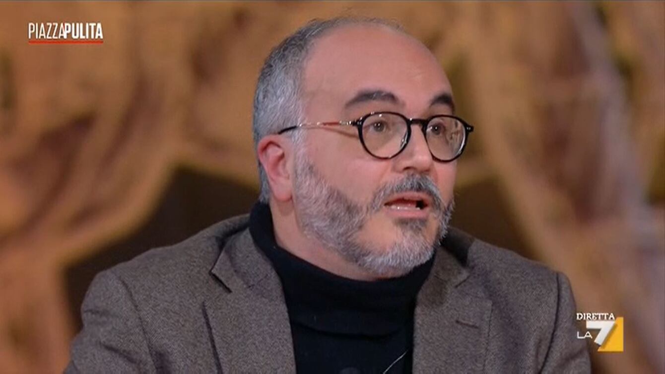 "Vi verranno ad assediare...". Il messaggio choc di Raimo contro Valditara