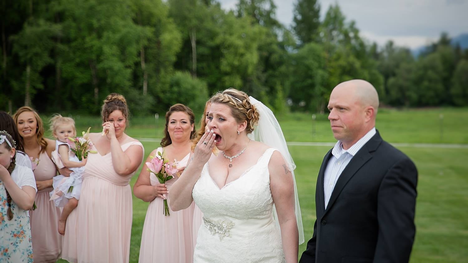 Alaska, sposa lascia sedia vuota per il figlio morto: ma lo sposo le fa una sorpresa