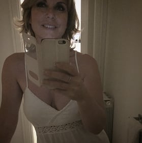 Monica Leofreddi, 50enne in gran forma: tutto pronto per le nozze 2