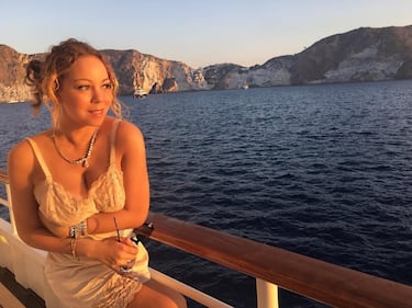Mariah Carey, il seno esplode su Instagram 24