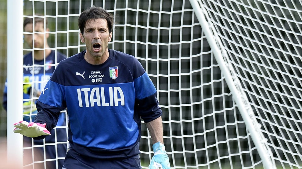Buffon ottimista: "Abbiamo 2 risultati". De Rossi s'infortuna