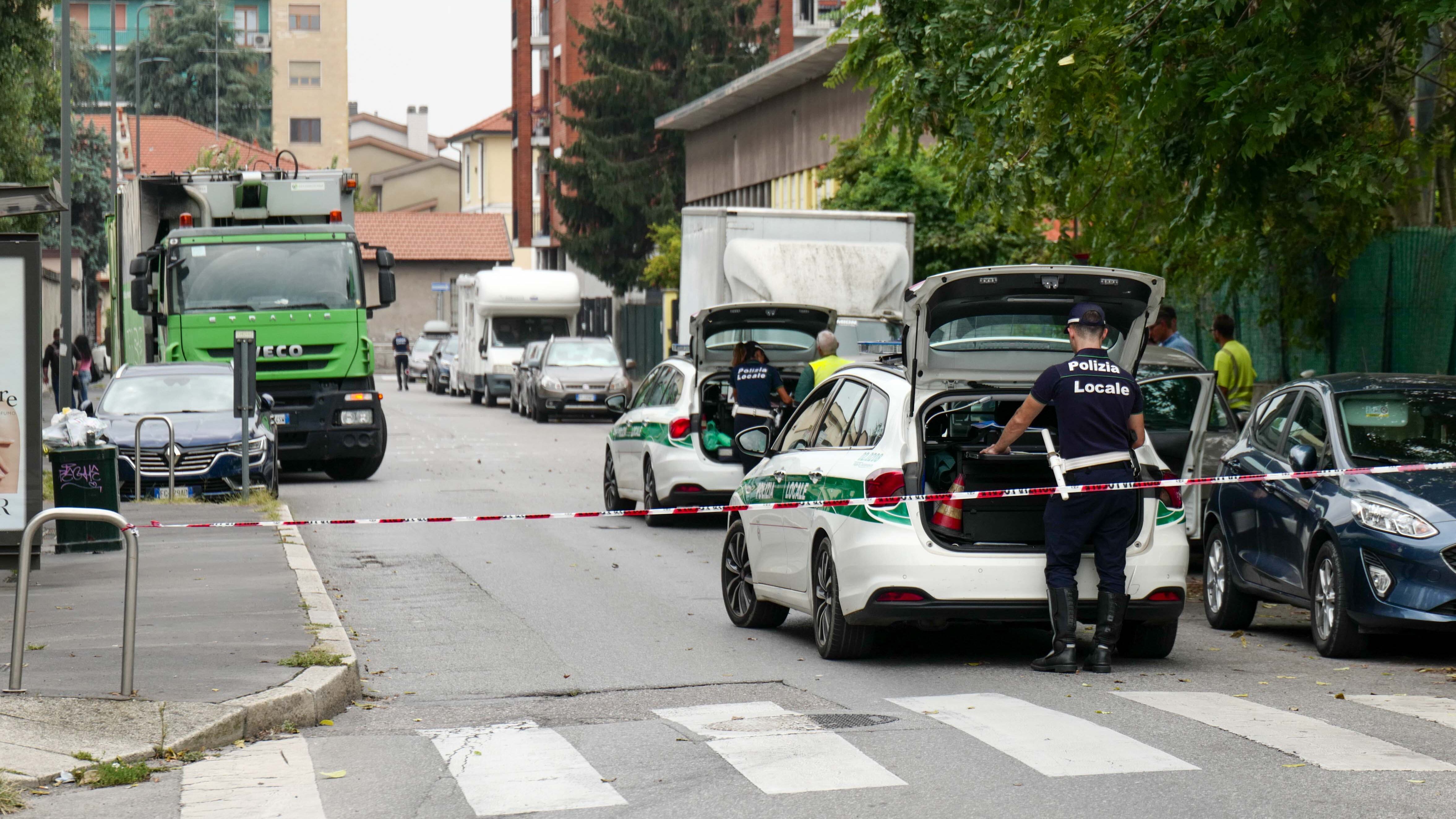 Donna trascinata e uccisa da un camion dell'Amsa