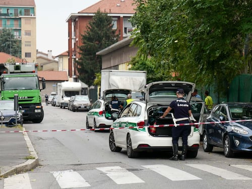 Donna trascinata e uccisa da un camion dell'Amsa
