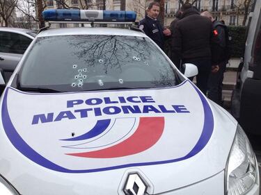 Spari e morti nella sede di Charlie Hebdo 13