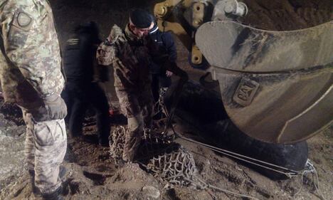 Fano, artificieri rimuovono una bomba d'aereo innescata 3