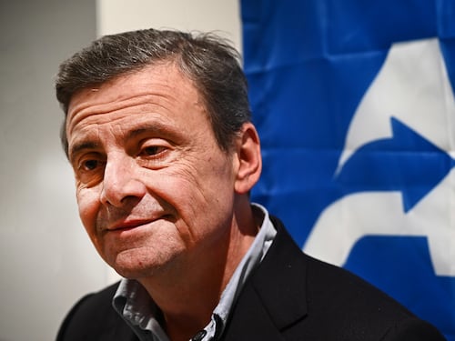 Caro-bolletta, così Calenda svela il suo vero volto
