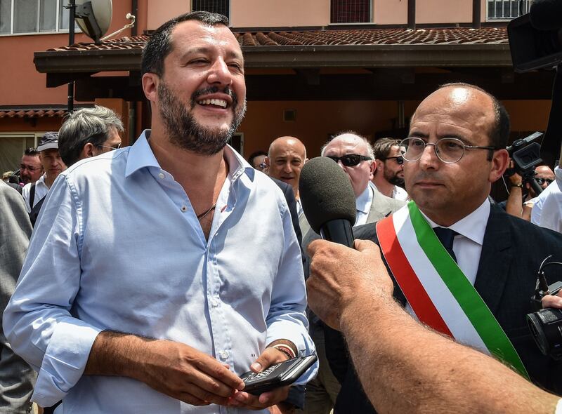 Il cara di Mineo chiude i battenti, Salvini: "Qui vince la legalità" 14