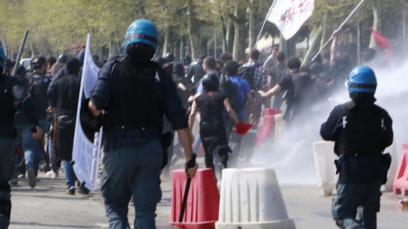 La polizia in piazza: "Mancano uomini e mezzi"