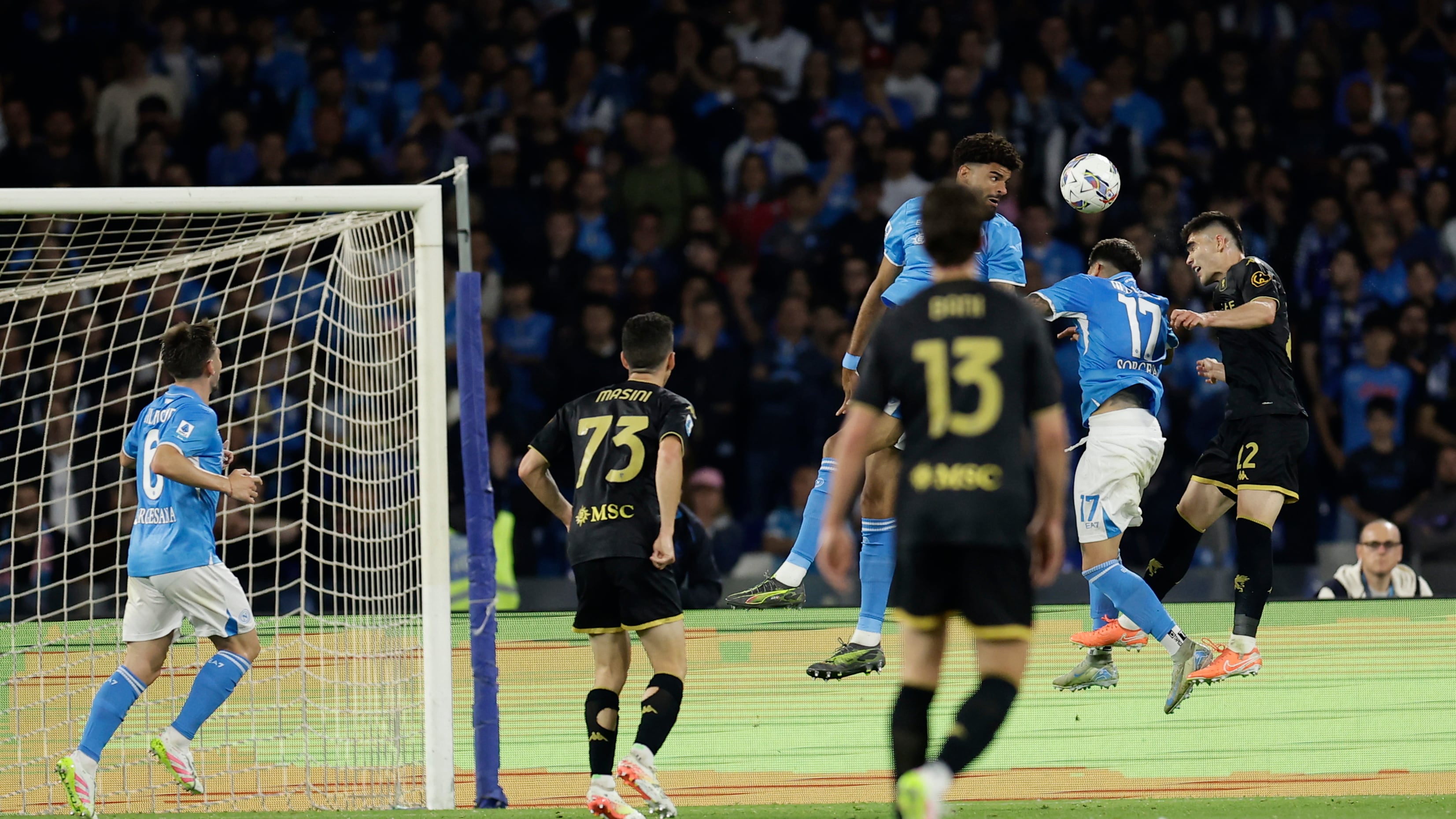 Serie A, l'Inter a un punto dal Napoli: volata scudetto infuocata, occhi su Parma e Bergamo