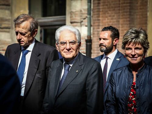 Mattarella lancia l'allarme corruzione: "Conseguenza di una caduta della politica"