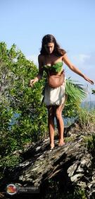 Isola dei Famosi: i costumi hot 13