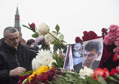 Mosca, migliaia in piazza per Nemtsov 9