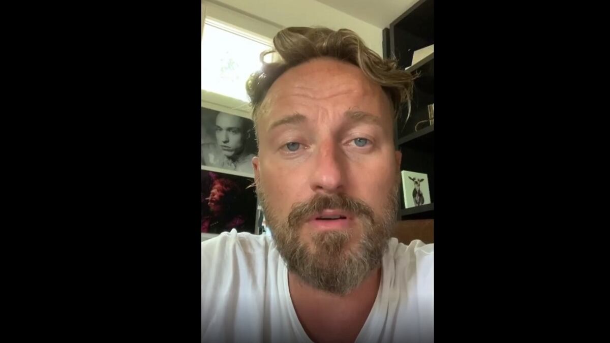 Facchinetti mette in dubbio le scelte del governo: "Fa più vittime il coronavirus o la chiusura totale?"