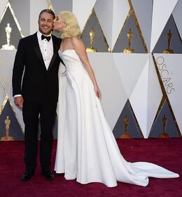 Lady Gaga agli Oscar 2016: foto 12
