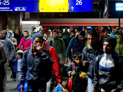 Migranti, prosegue l'esodo in Europa. Germania al limite