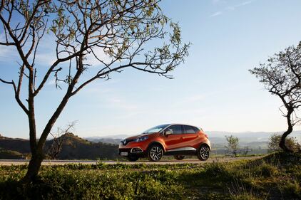 Captur: nasce l’urban crossover di Renault 4