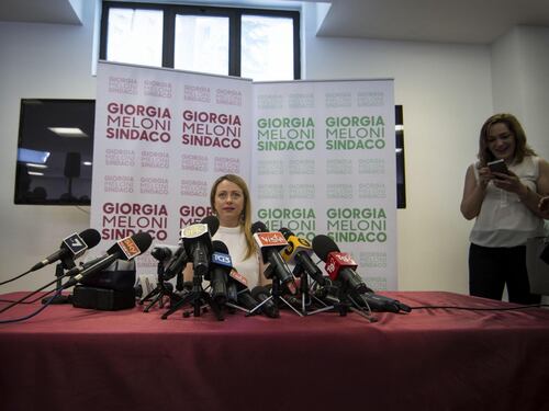 Ora la Meloni minaccia: "Nulla sarà come prima"