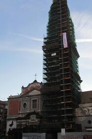 Napoli, licenziati Fca protestano sul campanile del Carmine 2