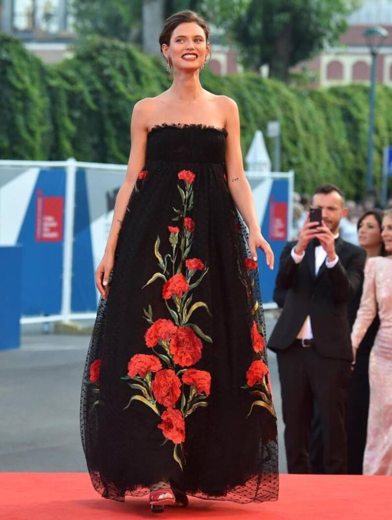 Bianca Balti, bellissima anche con le curve dopo il parto 20
