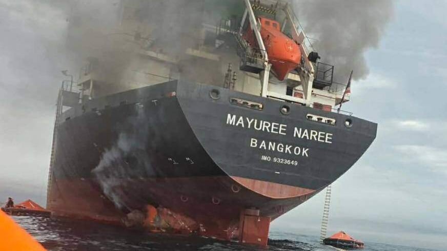 Stretto di Hormuz, colpite tre navi. La fatwa dell'Iran: barile a 200 dollari