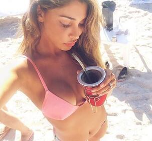 Le vip italiane più sexy in spiaggia: foto 8