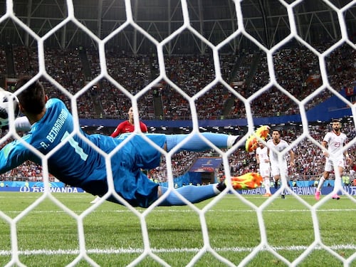 Il portiere dell'Iran? Un ex pastore-pizzaiolo che ha ipnotizzato CR7