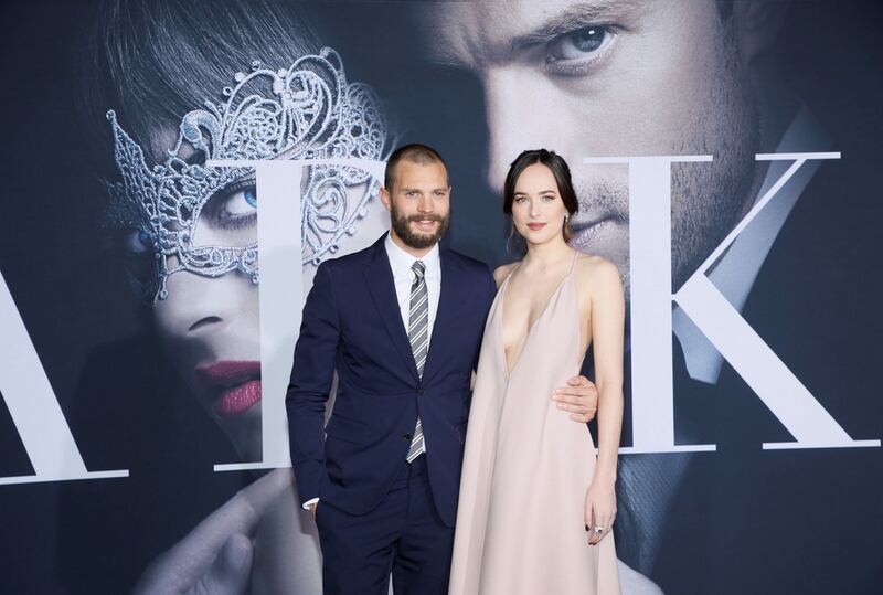 Dakota Johnson hot, sexy per "50 Sfumature di Nero" 8