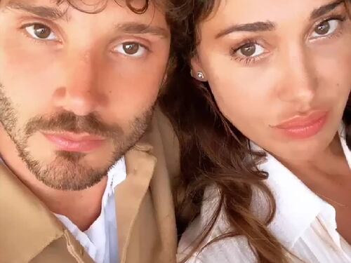 Belen Rodriguez svela le sue insicurezze: "All'inizio con Stefano cantavo a casa, copiavo Emma"