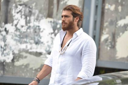 Cam Yaman: l'attore turco che fa battere i cuori delle italiane 4
