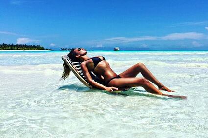Sarah Nile su Instagram, selfie con sexy jeans  8