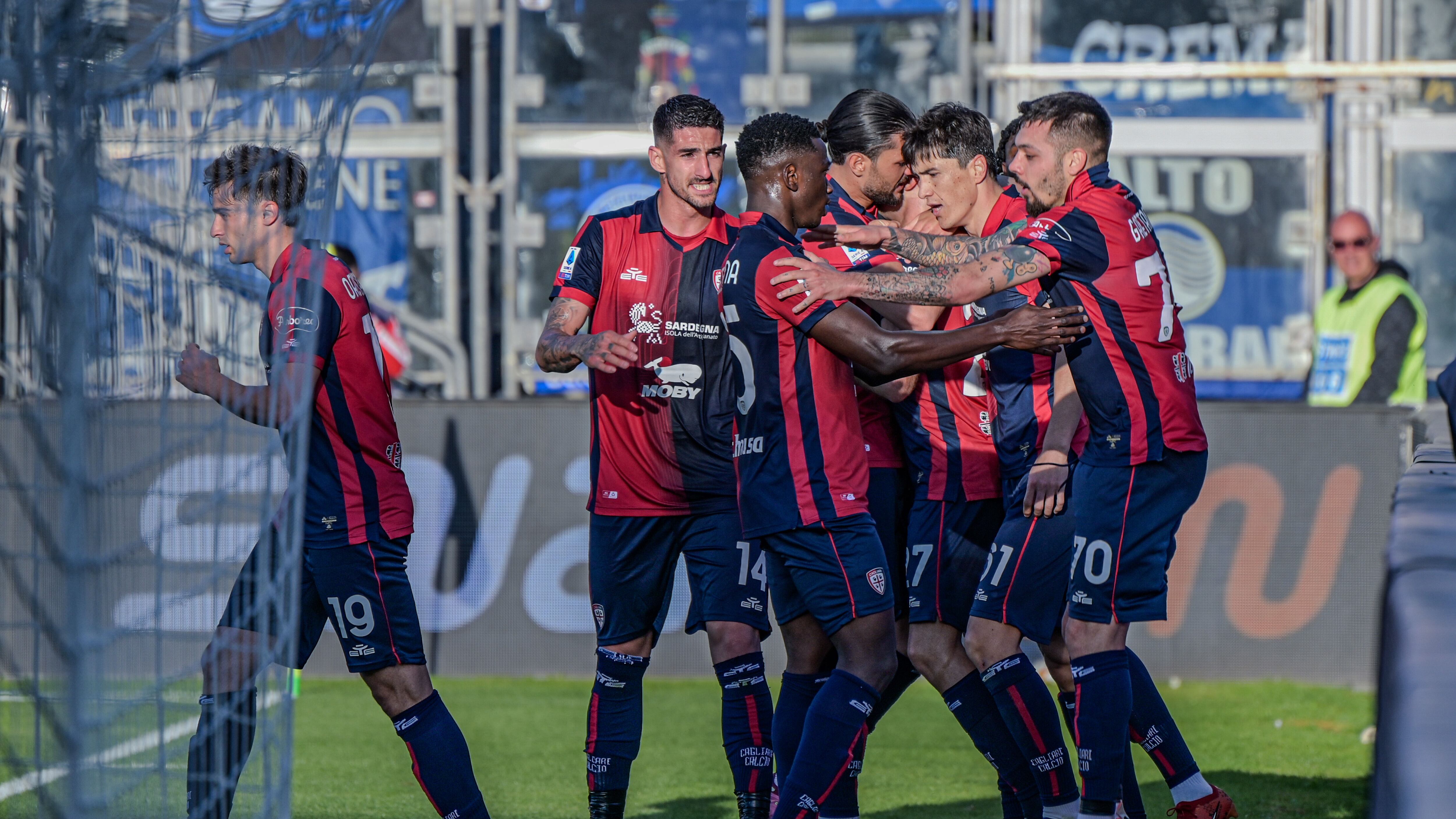 Augello e Viola ribaltano l’Atalanta: 2-1 del Cagliari