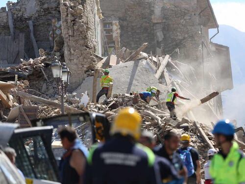 Forte terremoto in Centro Italia, morti e feriti