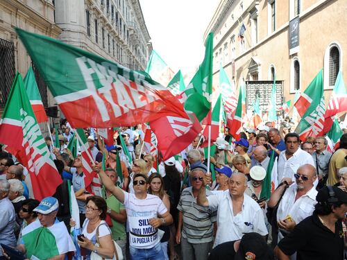 Decadenza, Pd e governo accelerano. Forza Italia in piazza il 27 novembre