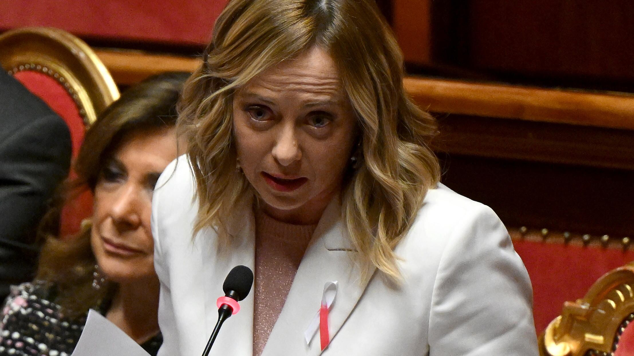 Meloni accusa la sinistra. "Tace sull'assalto di Roma"