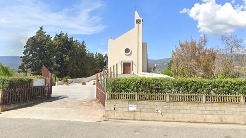 Ruba in chiesa la reliquia di San Francesco: 50enne finisce in manette a Lamezia Terme