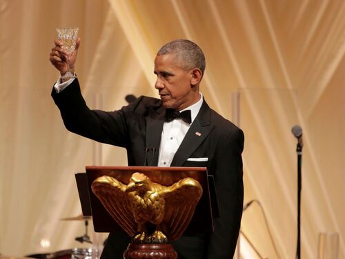 Deputato sardo: "Obama ha servito a Renzi un vino fuorilegge"
