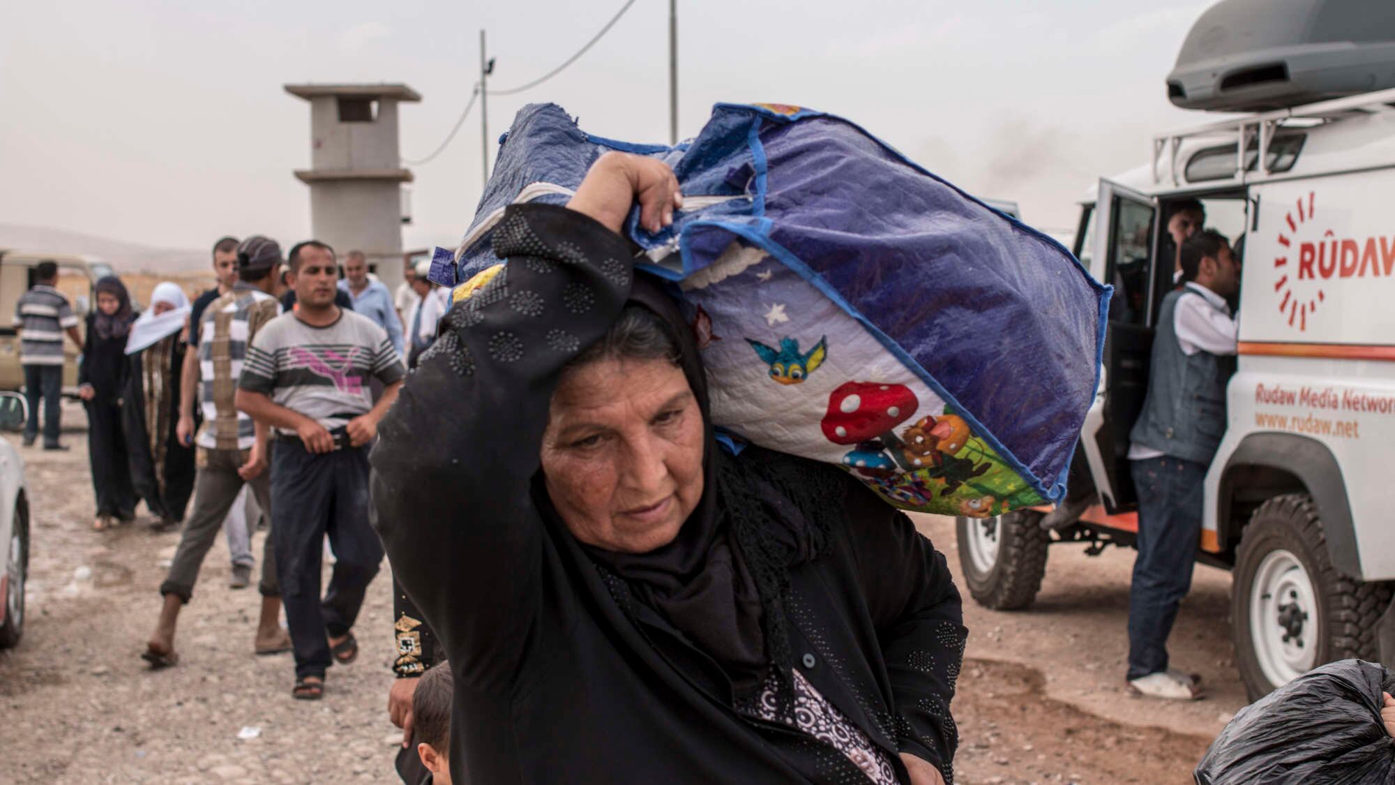 Iraq, 500mila persone in fuga da Mosul. Ufficiali: "Presa Tikrit"
