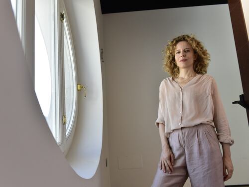 Sonia Bergamasco: "Sul palco porto il coraggio e la voce di Etty Hillesum"