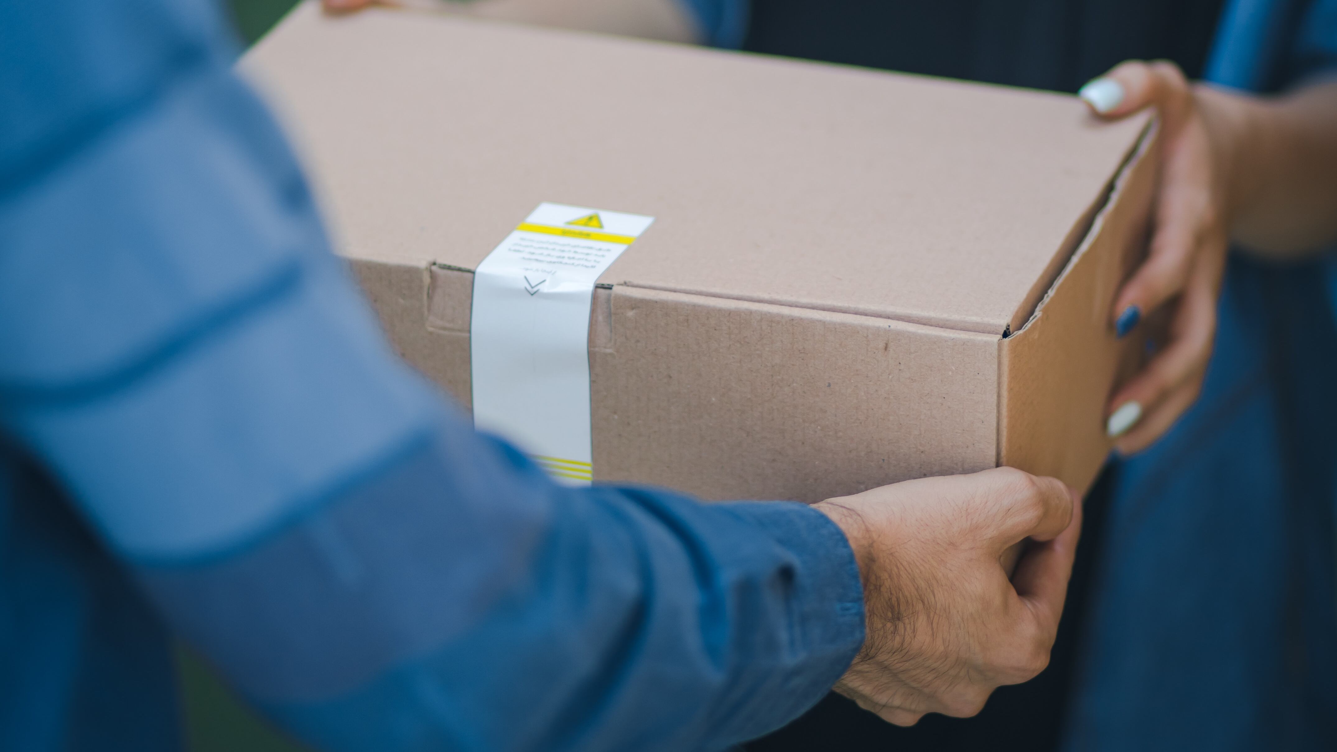 Amazon consegna i pacchi direttamente in auto