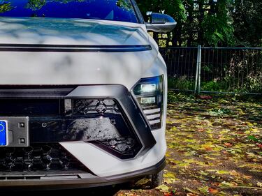 Hyundai Kona Hybrid: la gallery del crossover ibrido da 23 km/l 5