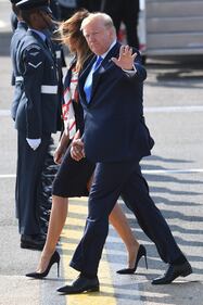 Il Presidente Trump e la First Lady arrivano in Inghilterra per gli incontri ufficiali 2